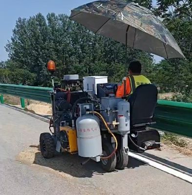 Triciclo termoplástico de marcação de linha de estrada com sistema de aquecimento de óleo de condução