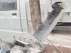 Ferva o pacote de asfalto.