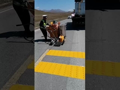 Máquina de marcação de linhas de perfis de linhas convexas termoplásticas